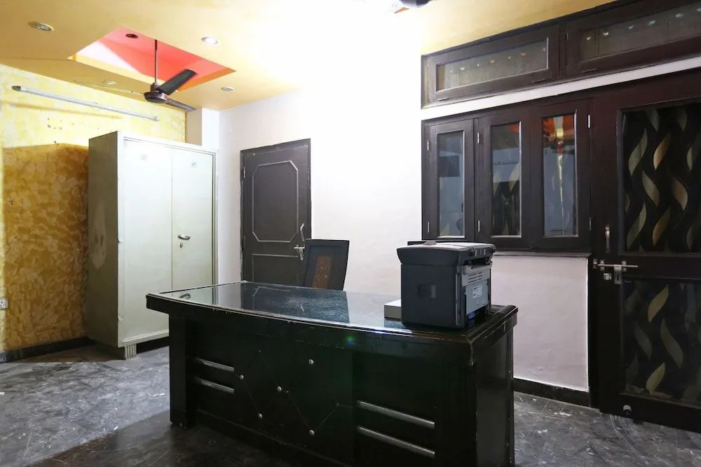 OYO 40792 Dimpy House