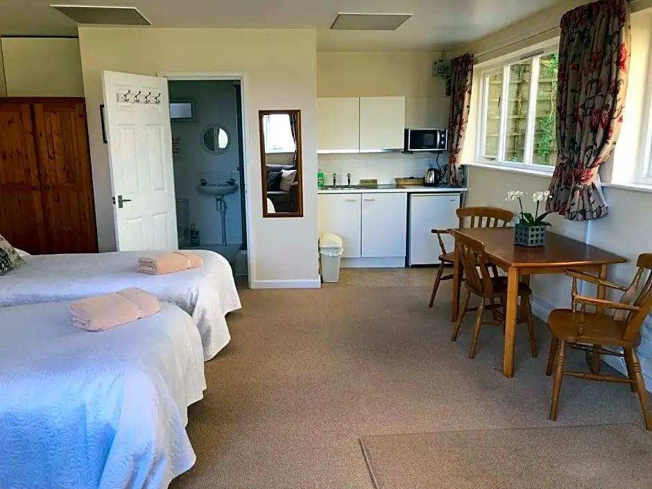 Whiteshoots Cottage