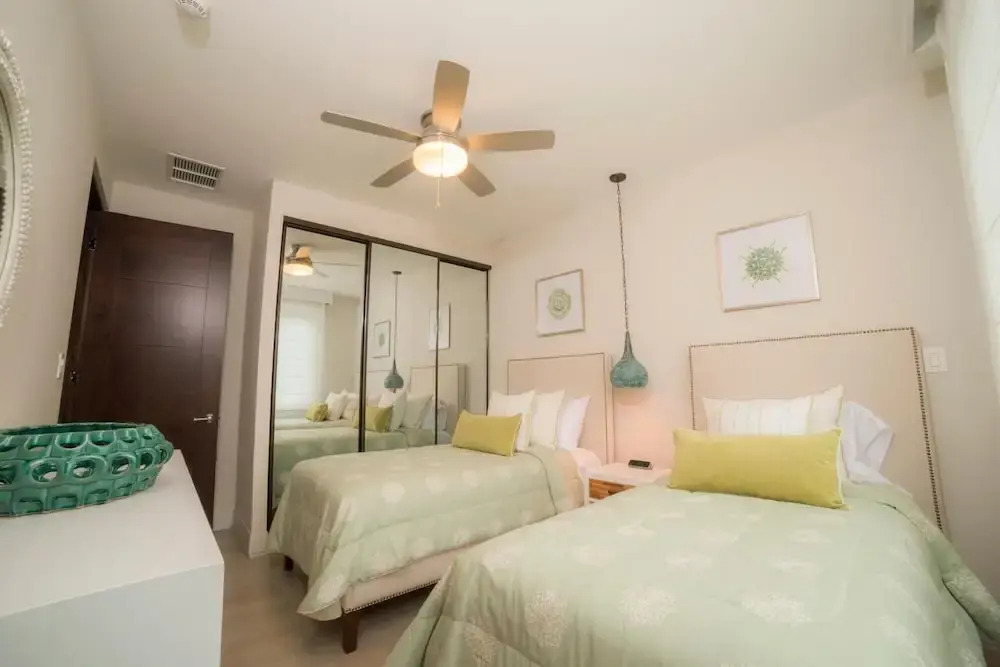 Miramar 4D - 3 bdr 3 Bath Ocean View