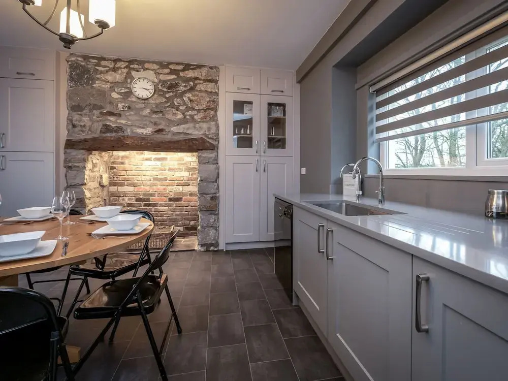 Beautiful Mansion in Botwnnog With a Private Garden