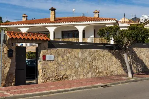 Apartamentos Maruja Roig 1