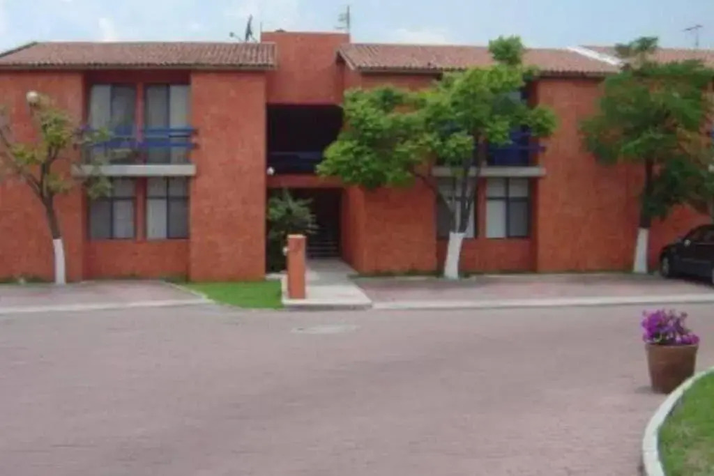 Amplia Suite Alberca Av Bernardo Quintana 12D