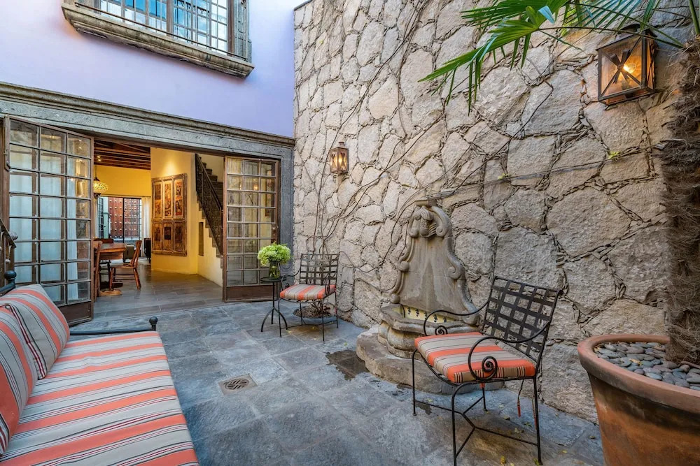 Casa Esperanza, 2BR Designer Charm + Rooftop Views