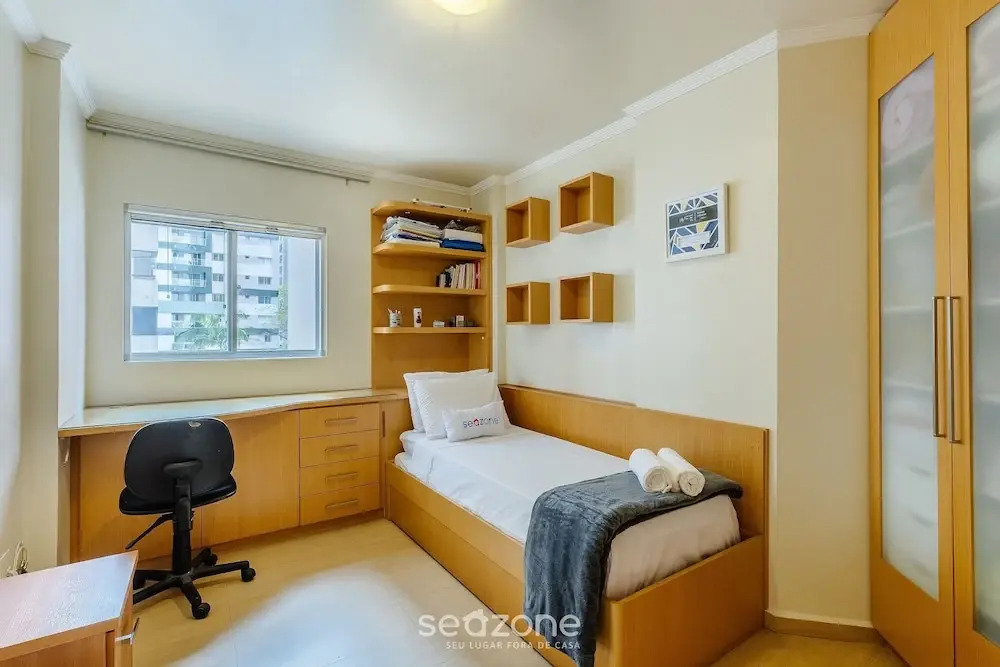 Apartments in a Building 270 m From the Curitiba Botanical Garden - Coss