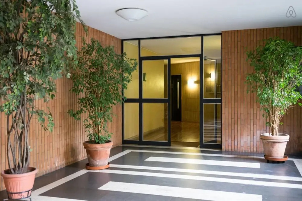 Large Flat With Garden and car Parking