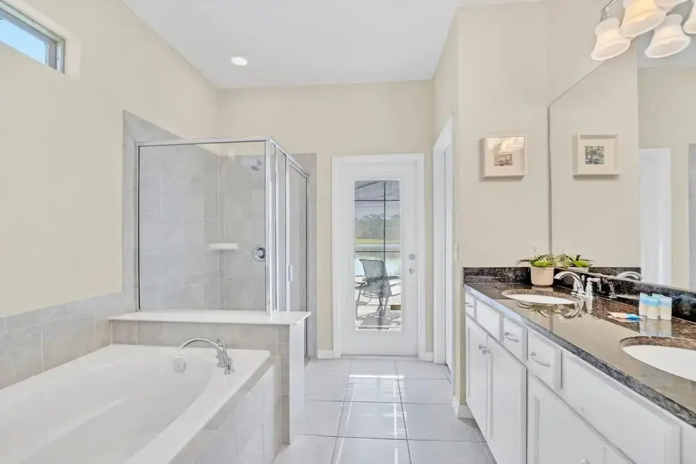 8BR Home w Private Pool Hot Tub Netflix