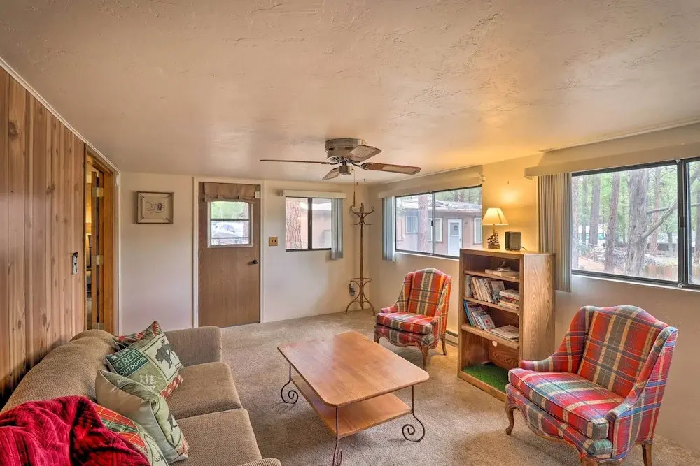 Show Low Cabin w/ Fire Pit: Near Hiking!