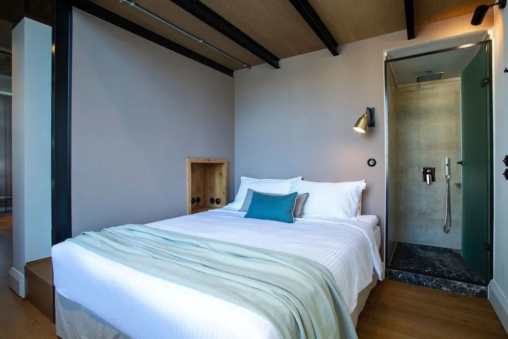 The Foundry Suites