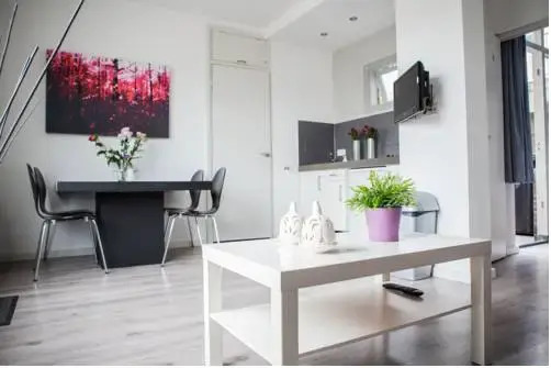 Van Dijk Apartments