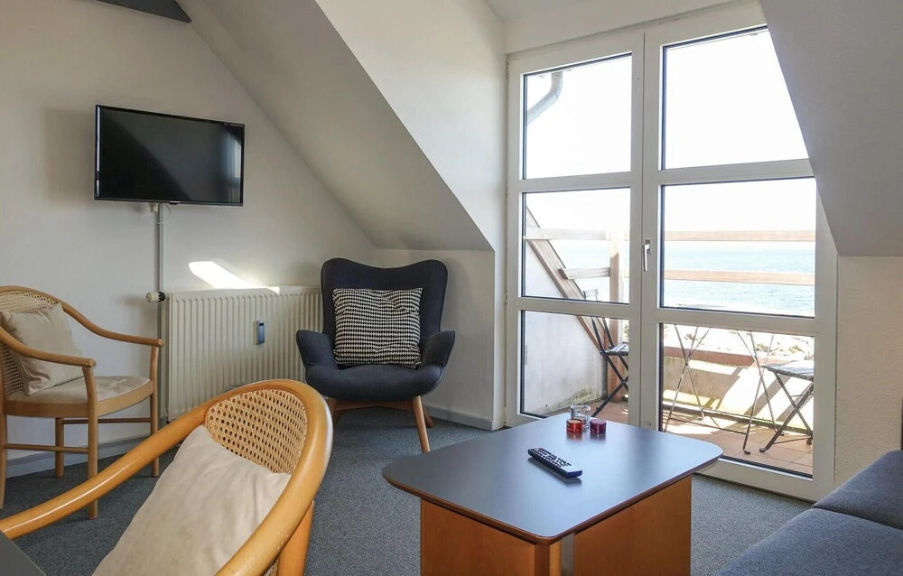 Beautiful Apartment in Allinge With 1 Bedrooms and Wifi