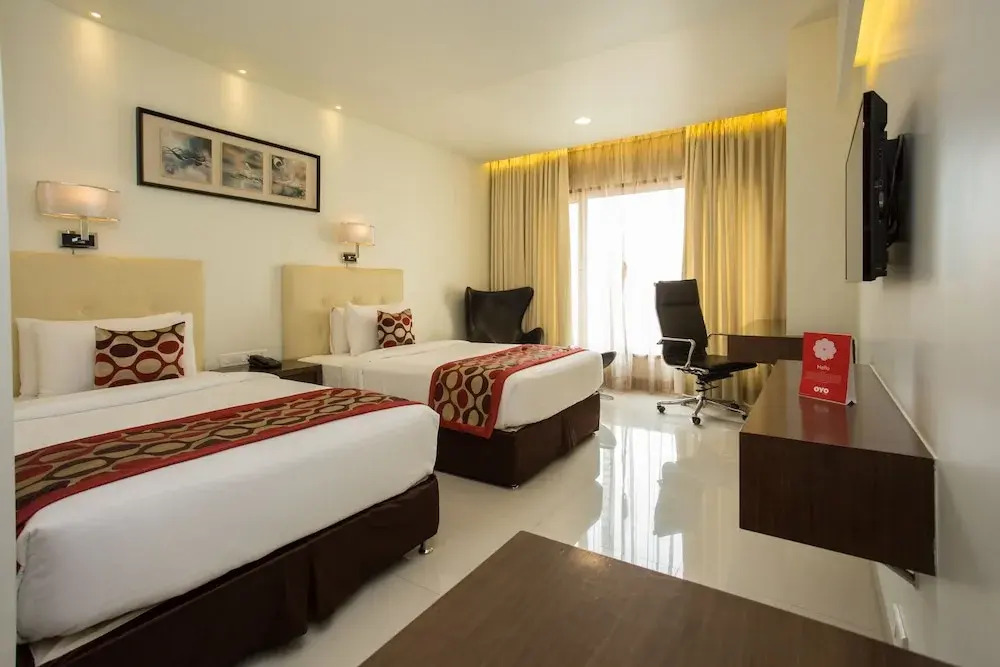 OYO 10881 Hotel Club 29