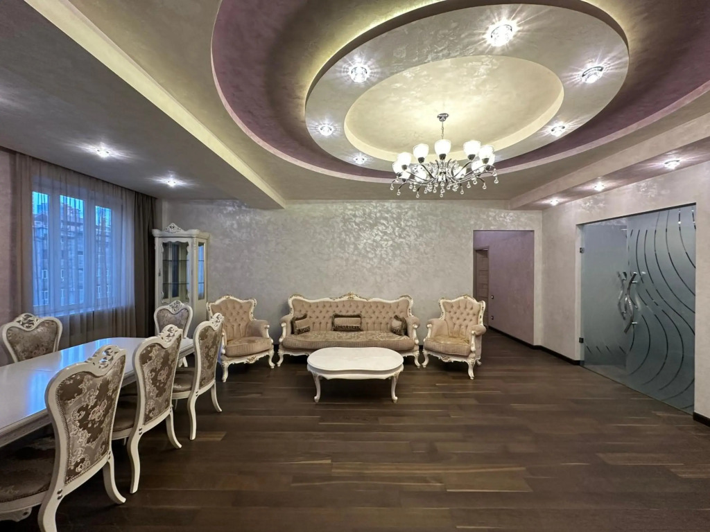 Northern Avenue 2 bedroom Luxury apartment HH777