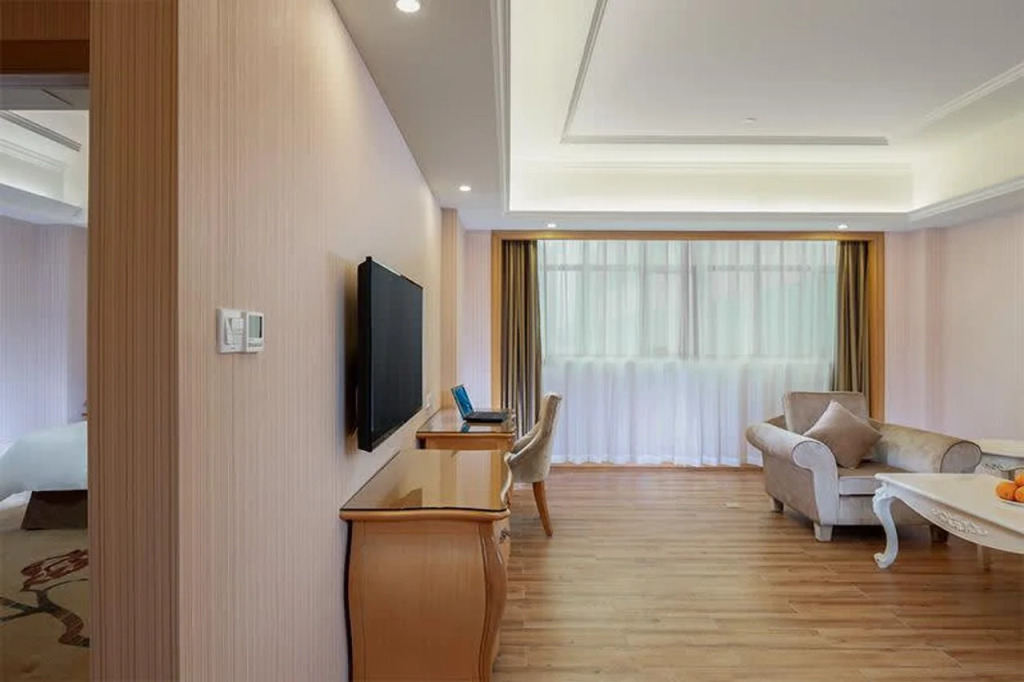Vienna Hotel Guangzhou Huadu Sunac Cultural Tourism City Hecheng