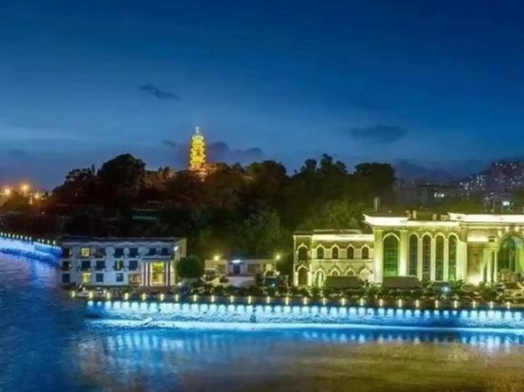 Fuzhou Mawei Haishang Mingzhu Hotel