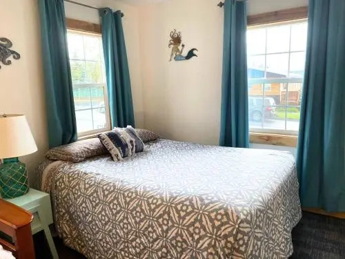 The Tides Inn