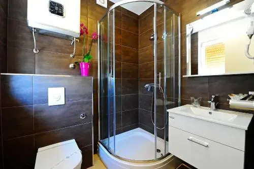 Avant Garde Luxury Rooms
