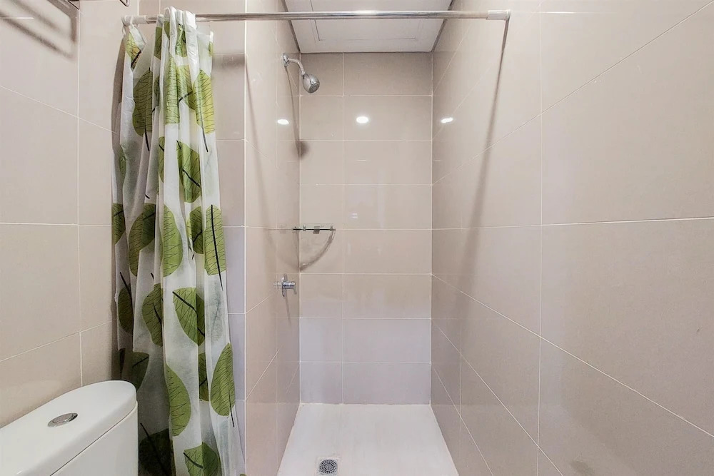 Comfort And Elegant Studio Apartment At B Residence