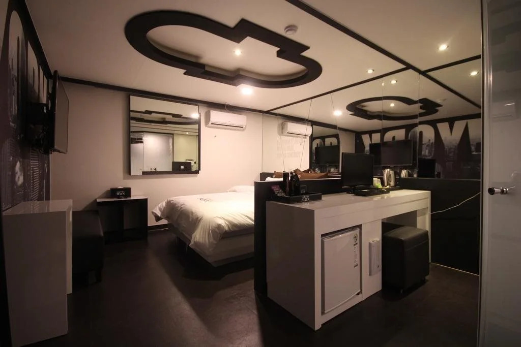 Jeonju Uadong Box Hotel