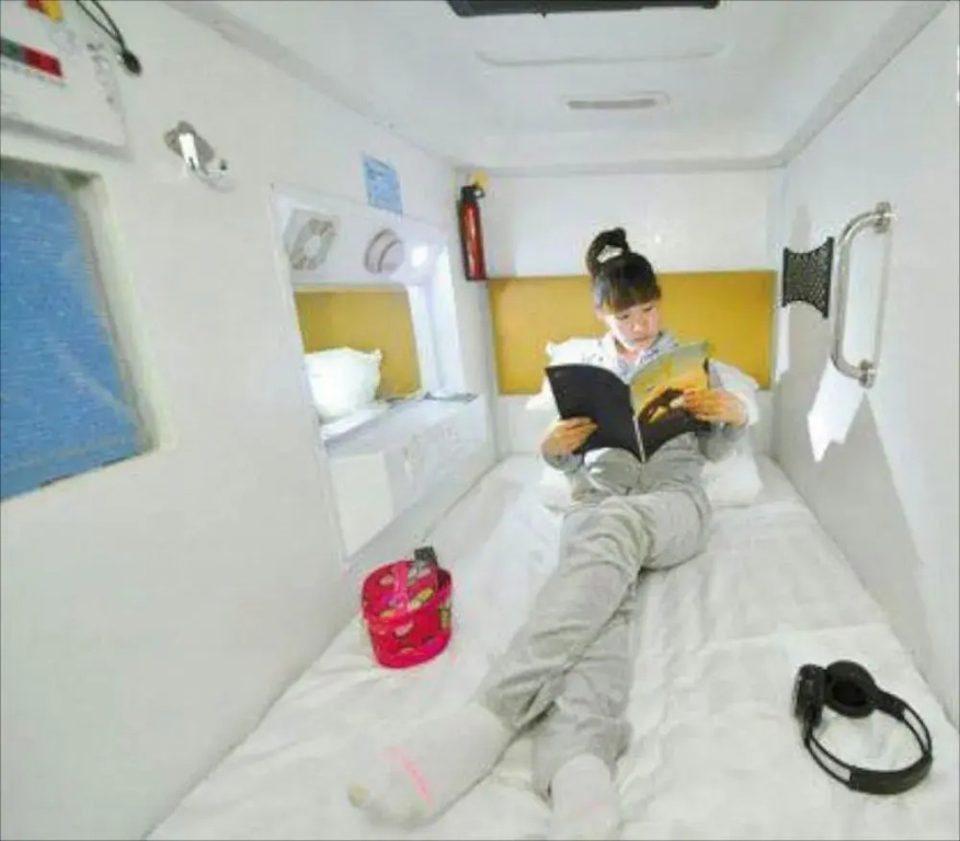 Guiyang Simple Capsule Hotel