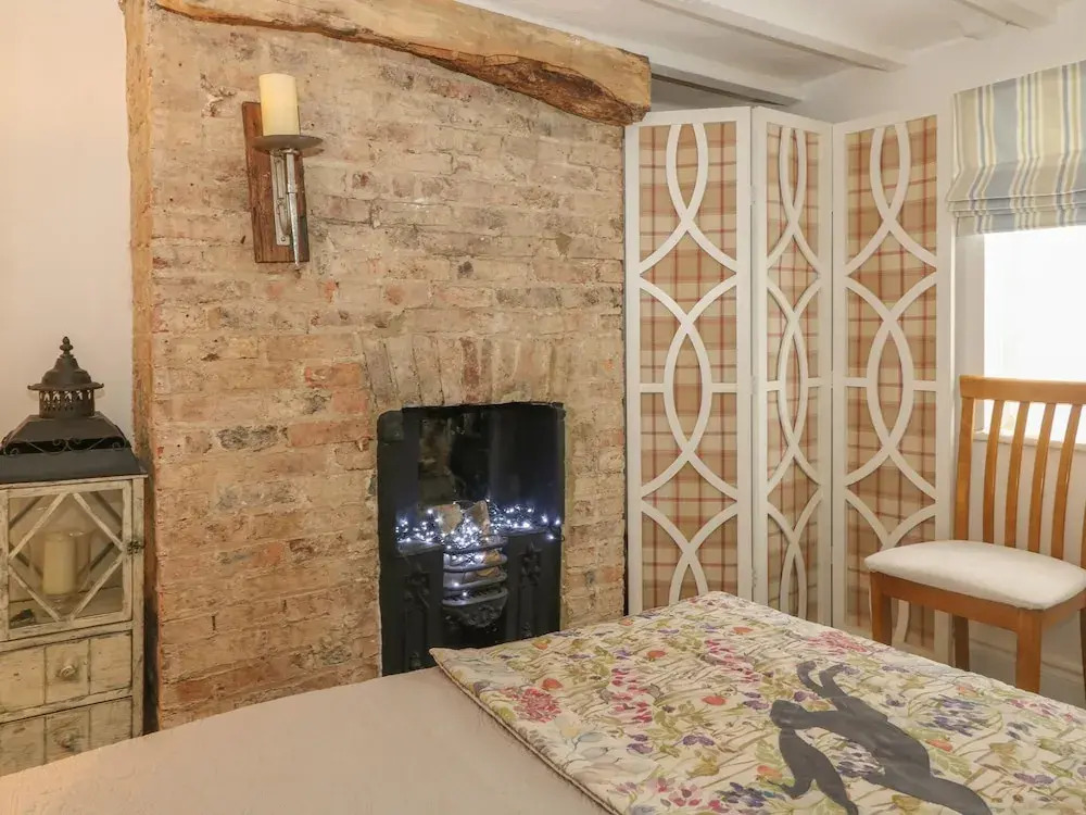 The Hideaway at No 8
