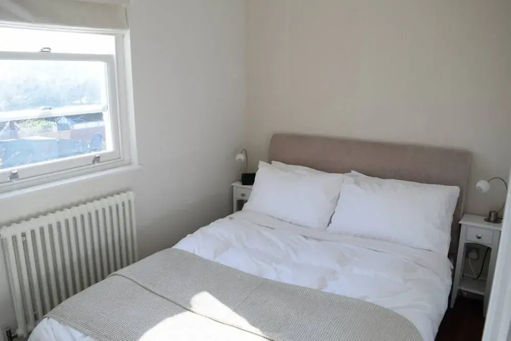 Decorated 1 Bedroom Flat in Wimbledon