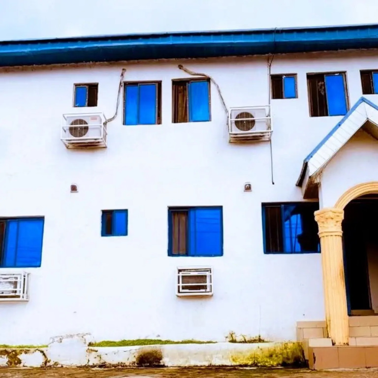 Sirloy Hotel