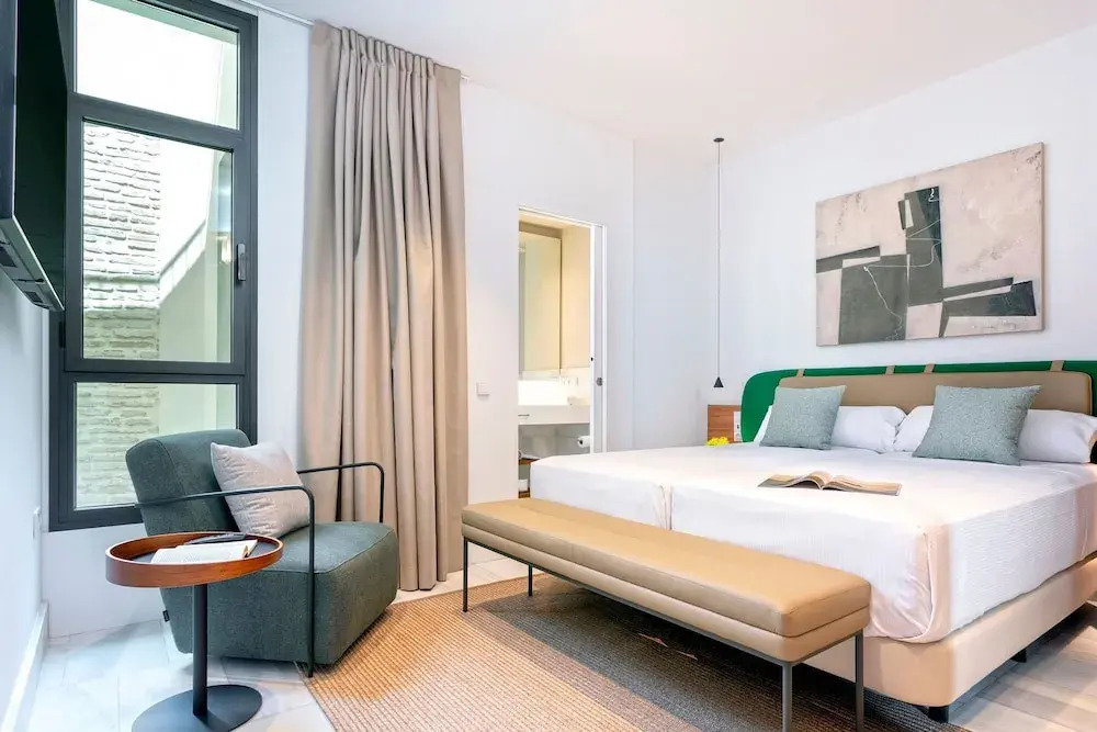 Bright Apartment in Seville San Vicente IV