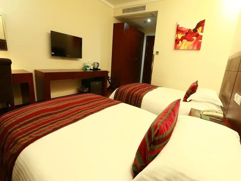GreenTree Inn Jiangsu Nantong Qidong Middle Heping Road Business Hotel