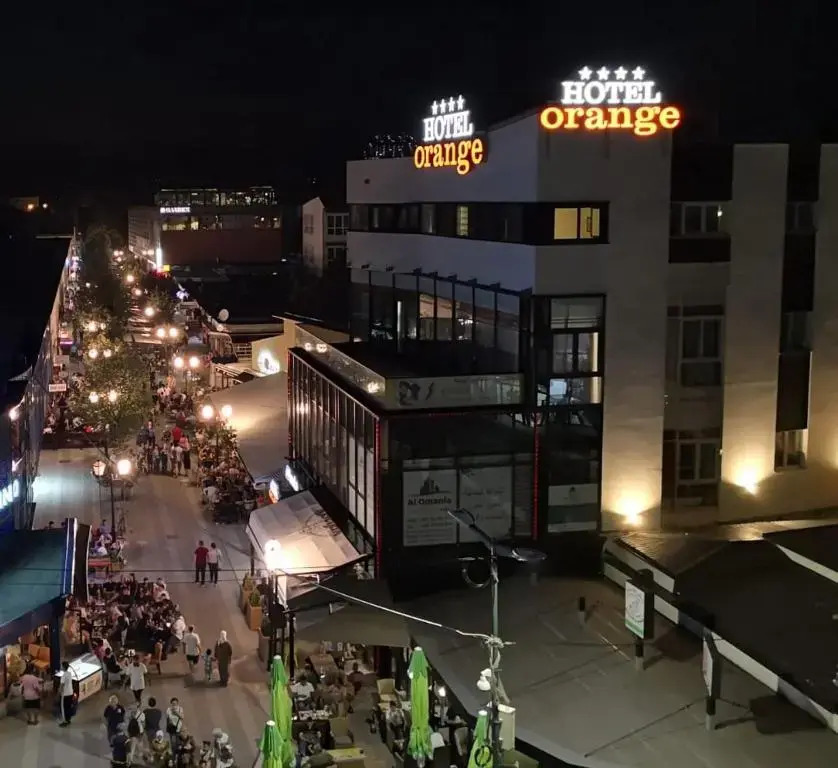Orange Hotel