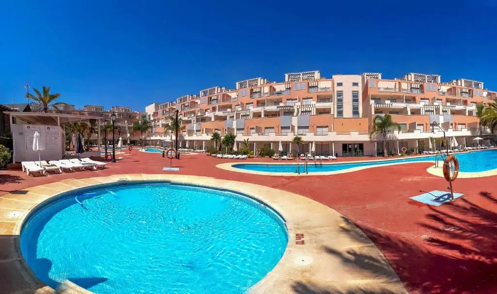Gorgeous Suite with Sea View And Swimming Pools