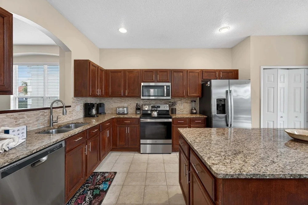 Family Getaway: 6BR w/ Private Pool & Resort Access