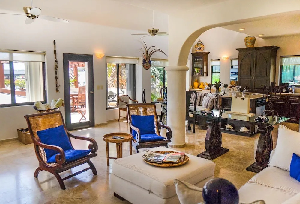 Royal Palms 10 2 Bedroom Condo by RedAwning