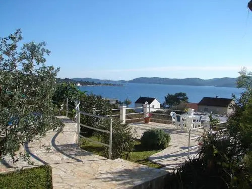 Villa AP