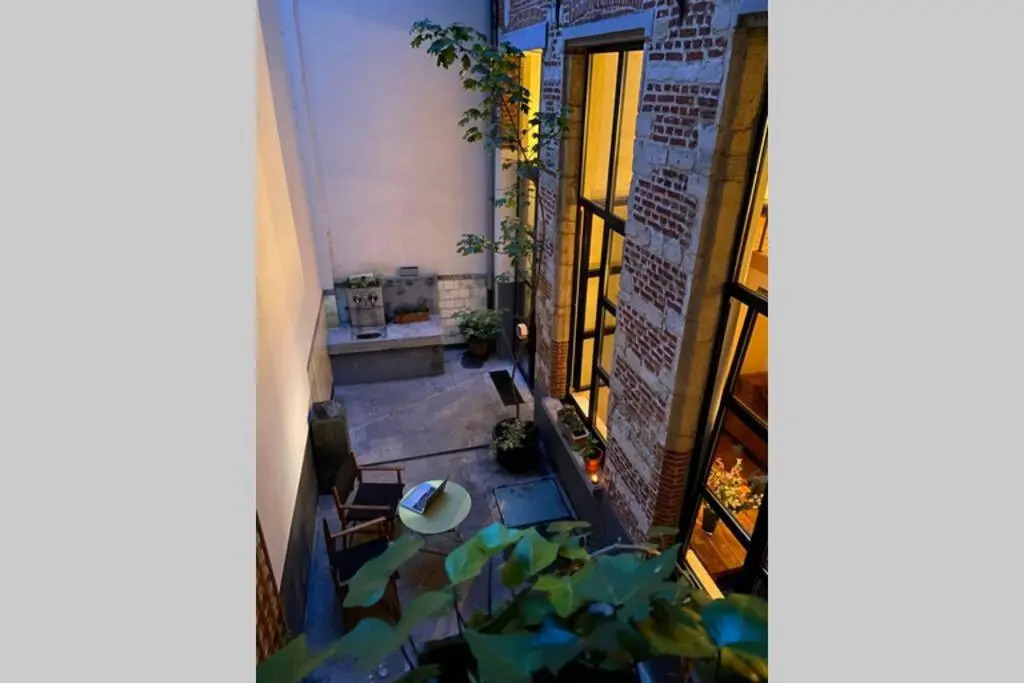 Apartment in historical centre with private courtyard