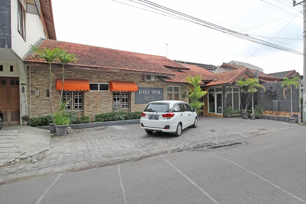 Diaga Graha Hotel By RedDoorz