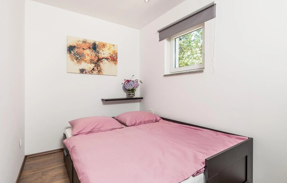 Beautiful Home In Icici