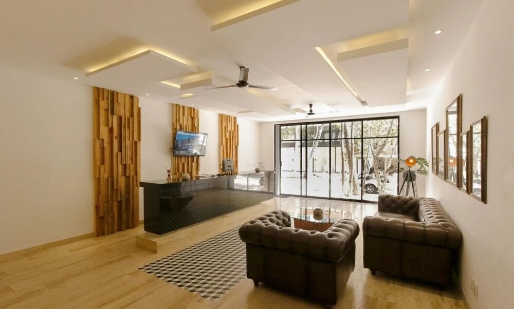 Amira Central 306