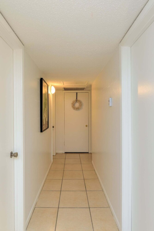 Modern 3br Condo Sleeps 6 Near Beach 3 Bedroom Condo