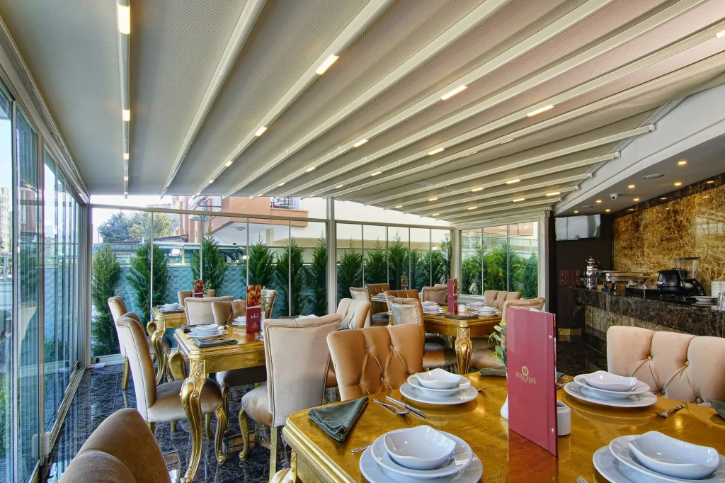 HOTEL S WHITE
