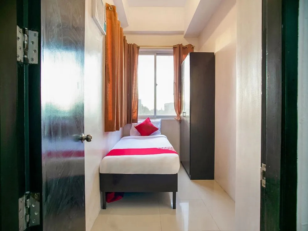 OYO 505 Jardin Suites