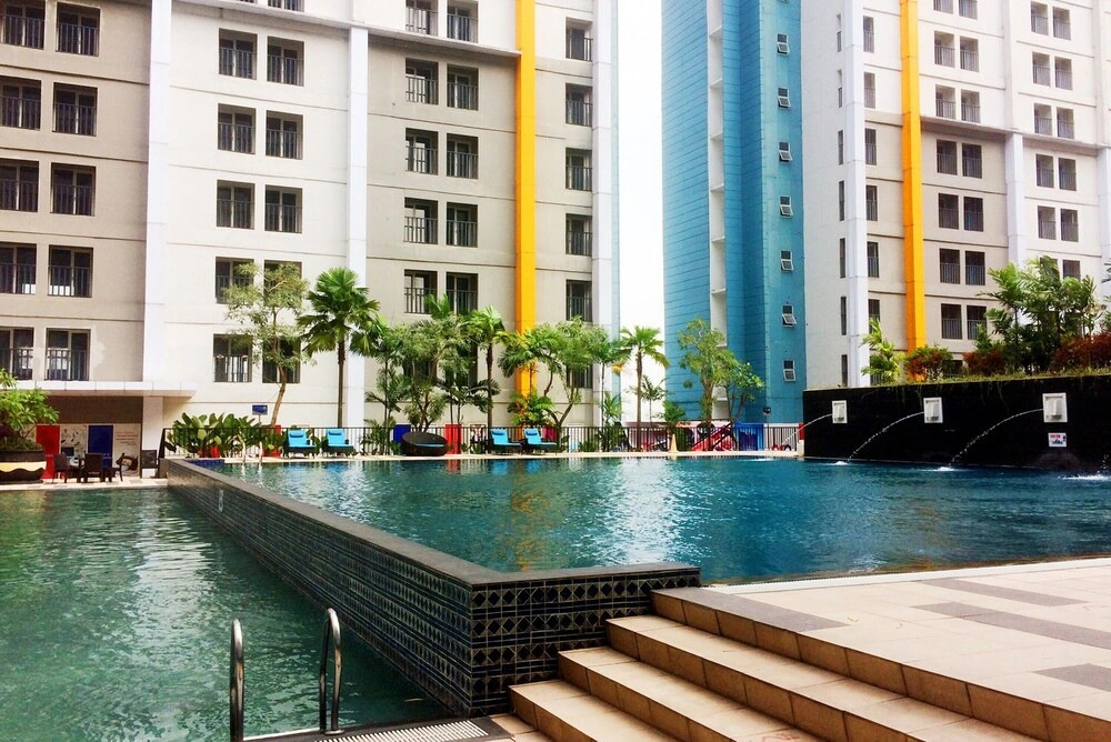 Minimalist Pool View Low Rise Studio @ Paramount Skyline Apartment