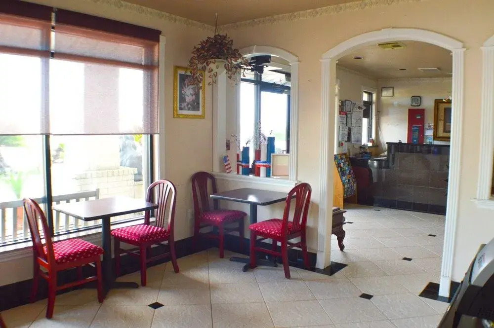 Magnolia Inn and Suites