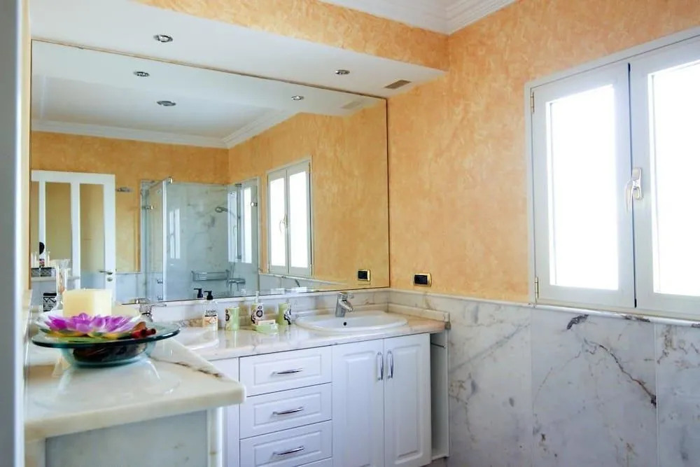 Villa Chiara B&B