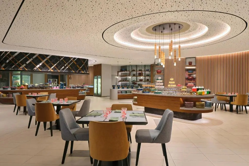 Four Points by Sheraton Surabaya, Pakuwon Indah