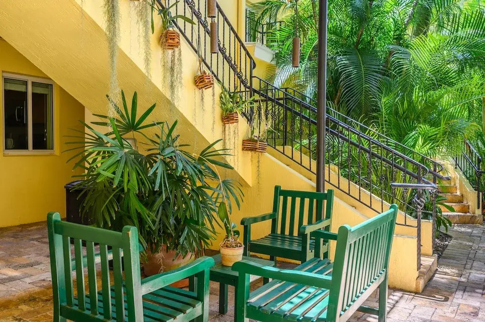 The S Of Las Olas Canal-front Patio & Pool 1 Bedroom Hotel Room
