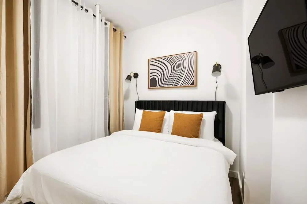 1290-3 New Renovated 2 Bedrooms in UES
