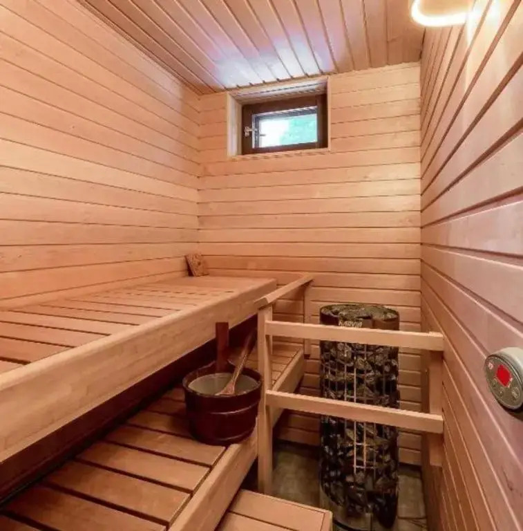 Kaunis valoisa 4. krs pikkukaksio Vantaa Koivukylä
