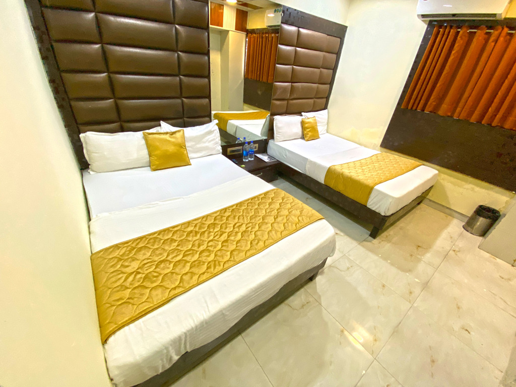 Hotel Karishma Dadar