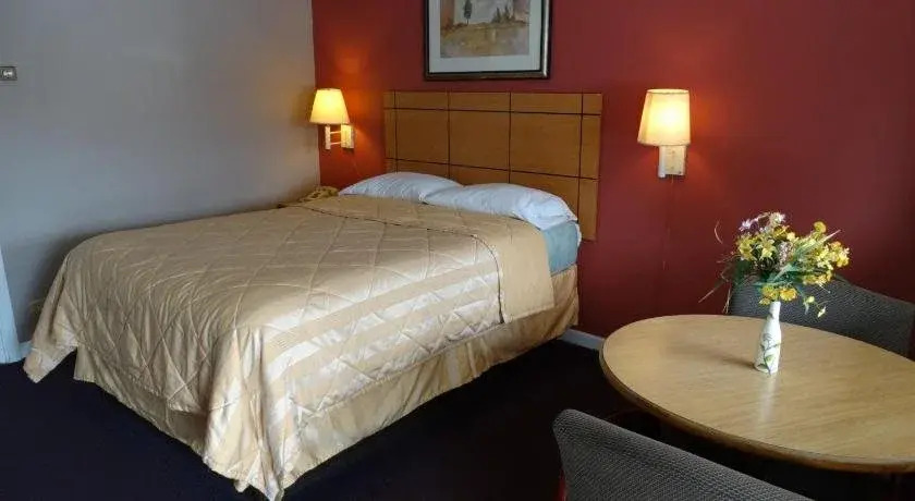 Colony Motel