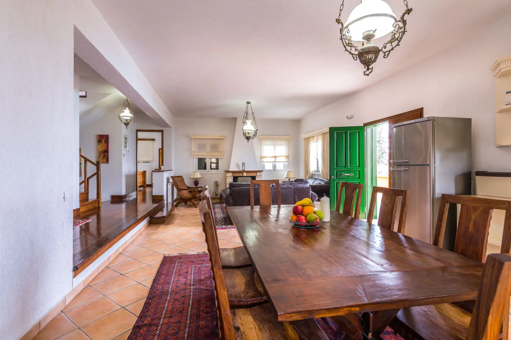 Villa Niriides